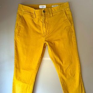 Men’s Yellow Hennepin Chinos Pants